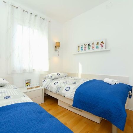 Amazing Luxury 4Star Apartment Laura Supetar Buitenkant foto