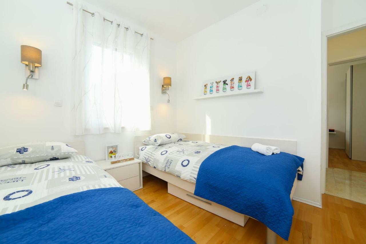 Amazing Luxury 4Star Apartment Laura Supetar Buitenkant foto